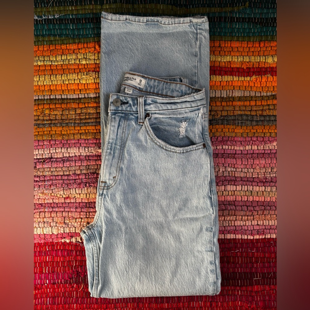 Abercrombie & Fitch “The 90’s Relaxed Jean” High Rise Curve Love